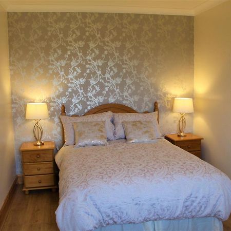 The Gables Apartment Knock  Luaran gambar