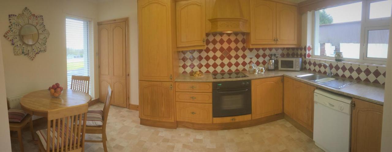 The Gables Apartment Knock  Luaran gambar