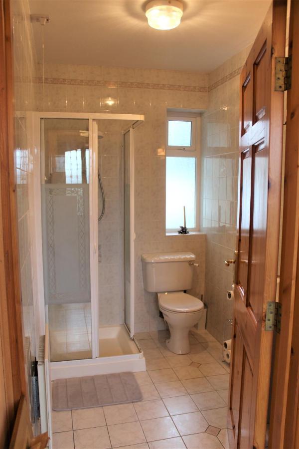The Gables Apartment Knock  Luaran gambar