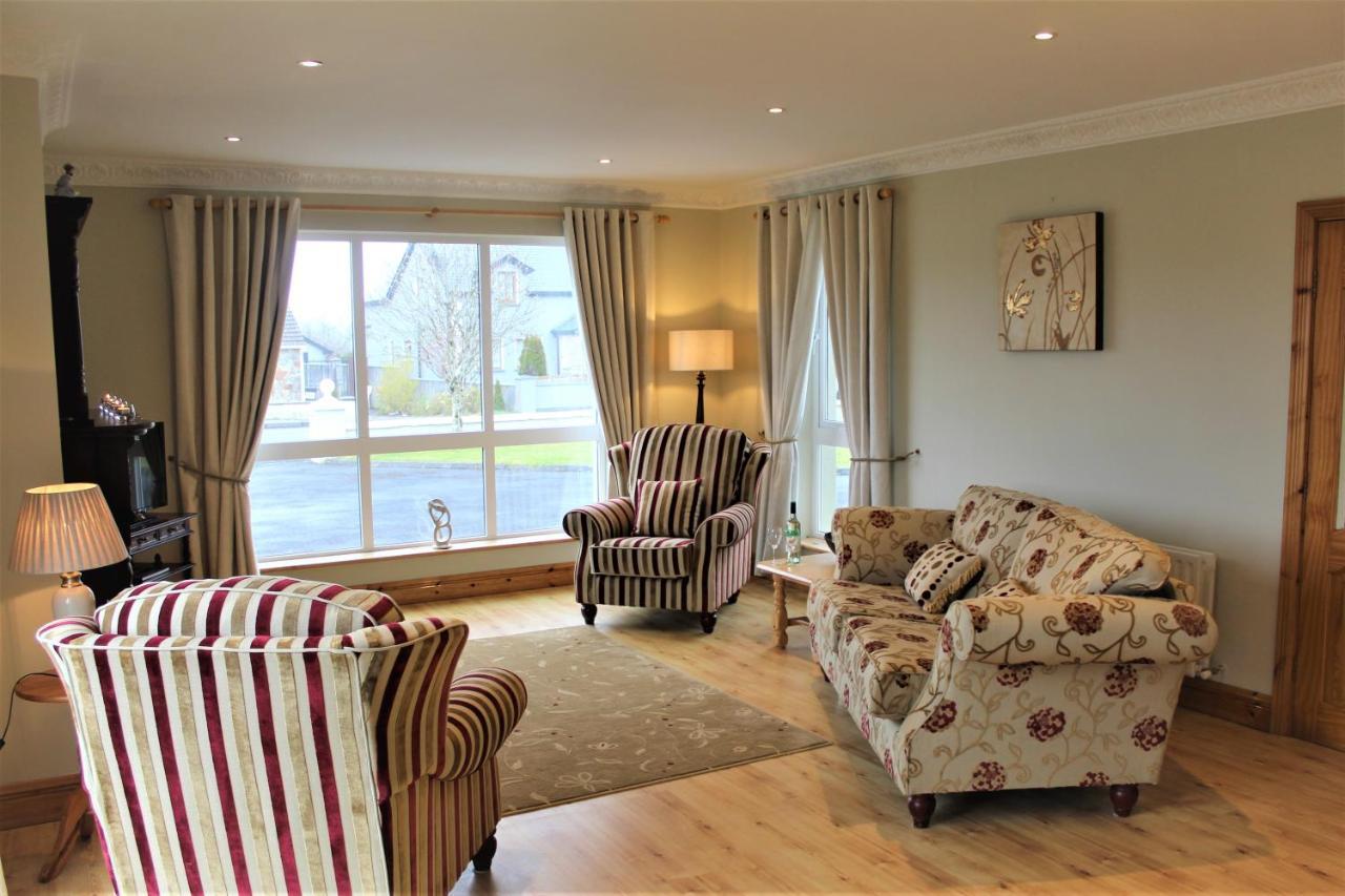 The Gables Apartment Knock  Luaran gambar
